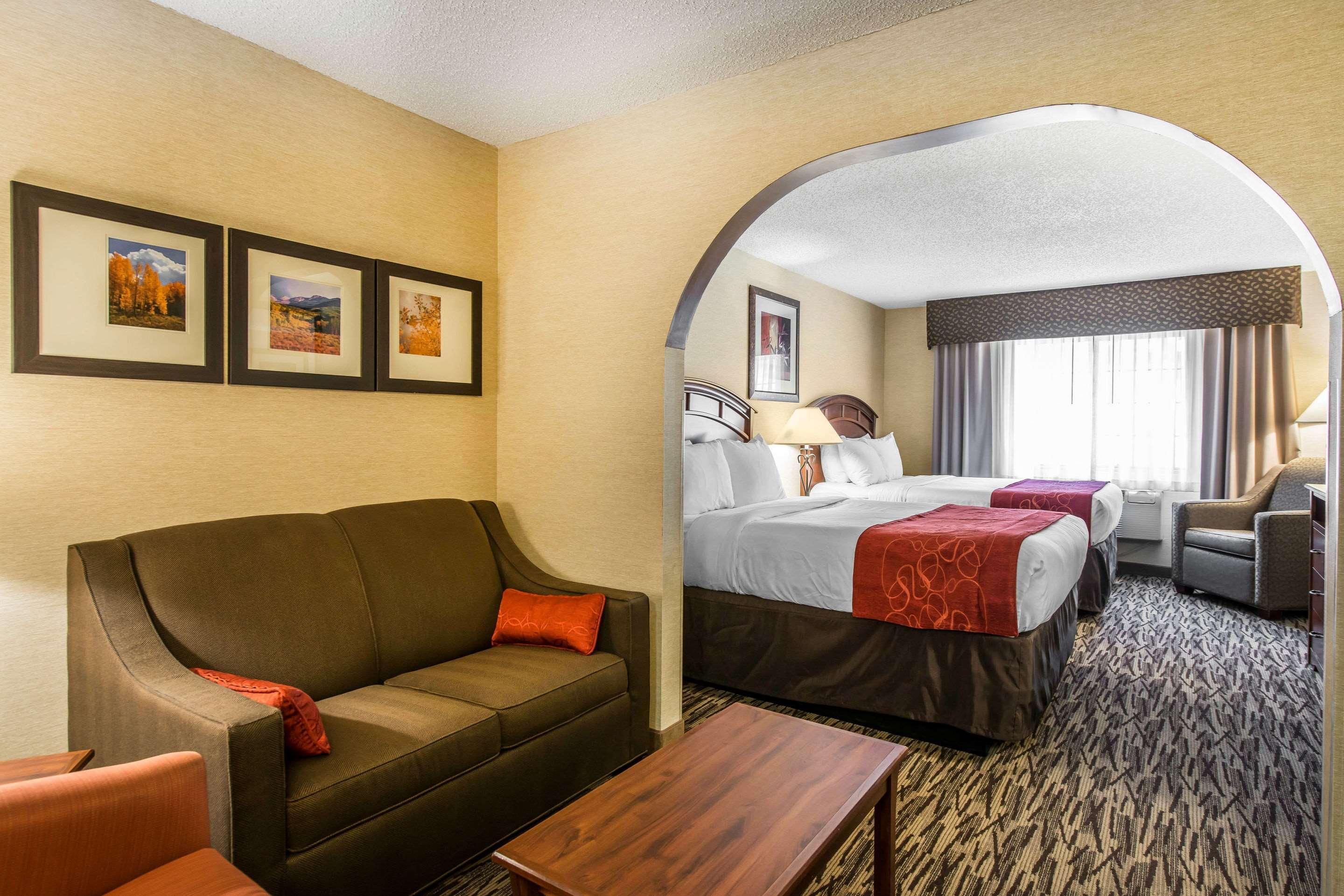 Comfort Suites Golden West On Evergreen Parkway Exterior photo
