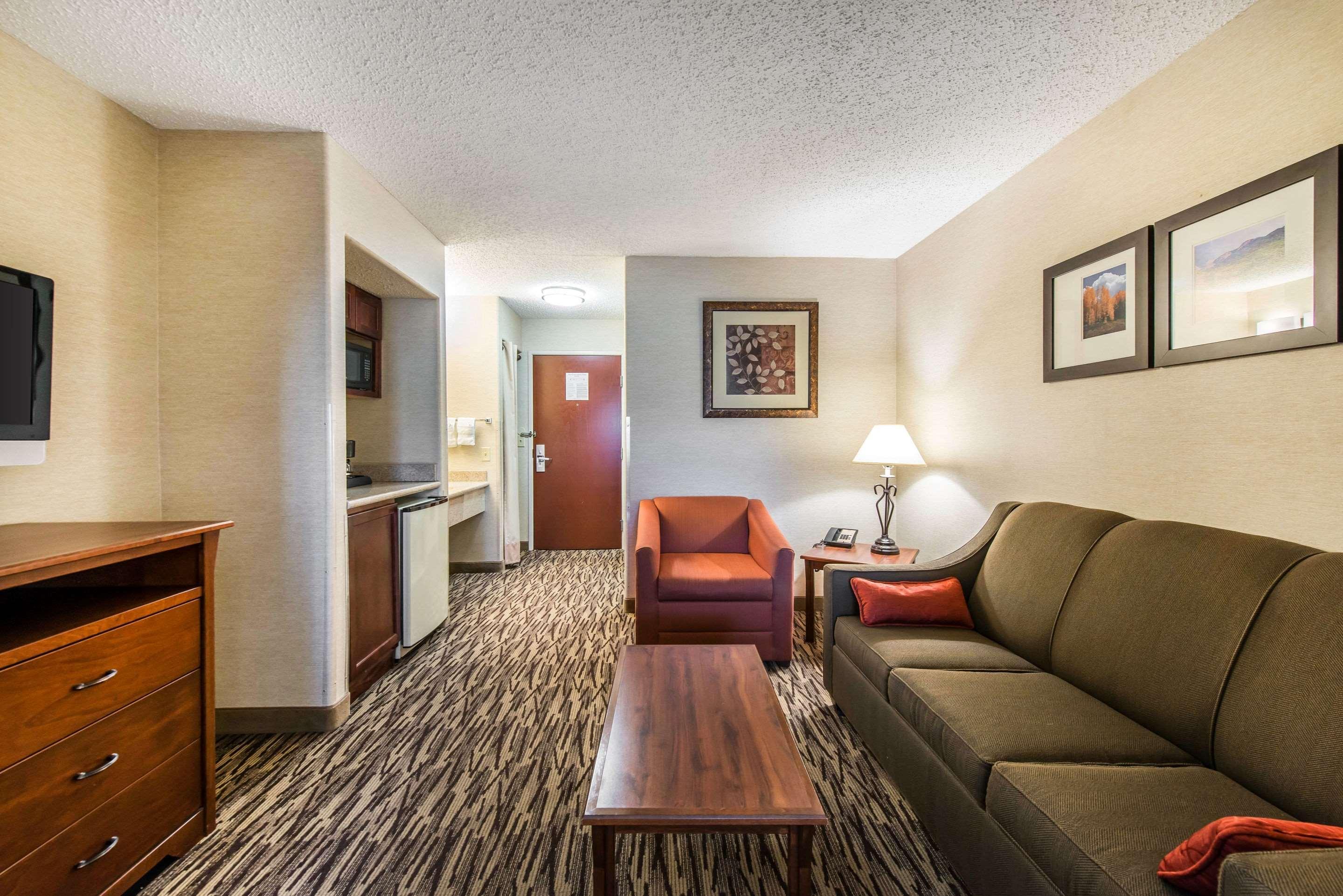 Comfort Suites Golden West On Evergreen Parkway Exterior photo