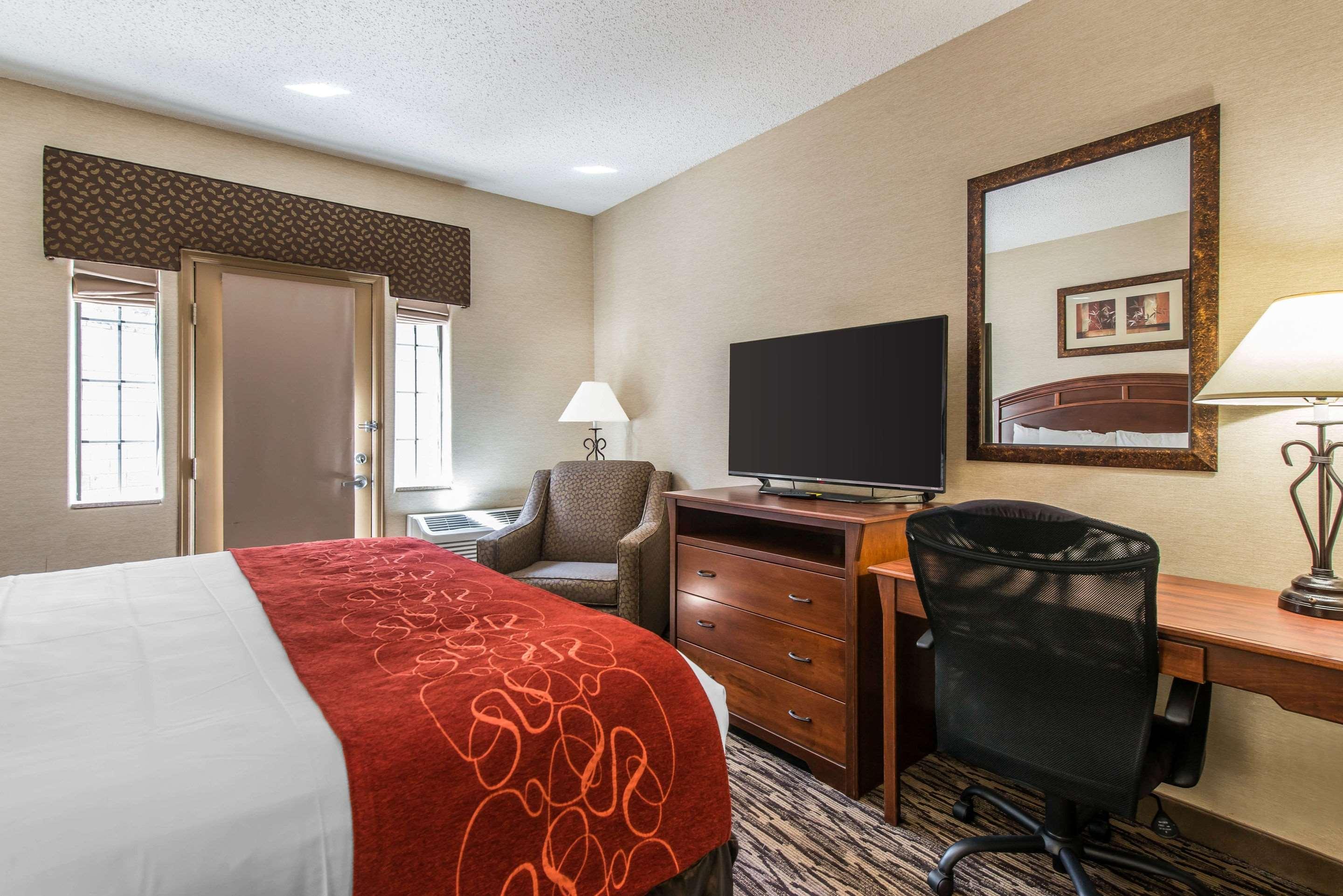 Comfort Suites Golden West On Evergreen Parkway Exterior photo
